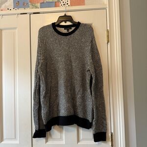 Banana Republic Factory Black & White Houndstooth Cotton, Nylon, & Wool Sweater